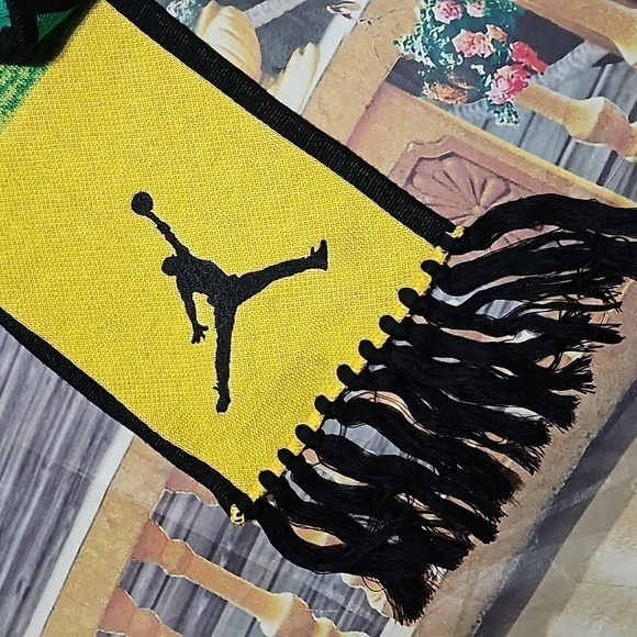 Jordan Flight Green Yellow Black Scarf - Picture 3 of 5